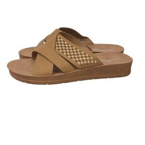 Women Summer Shoe Sandal Size 7 Tan/Camel Slip On Slides Studded New in Box